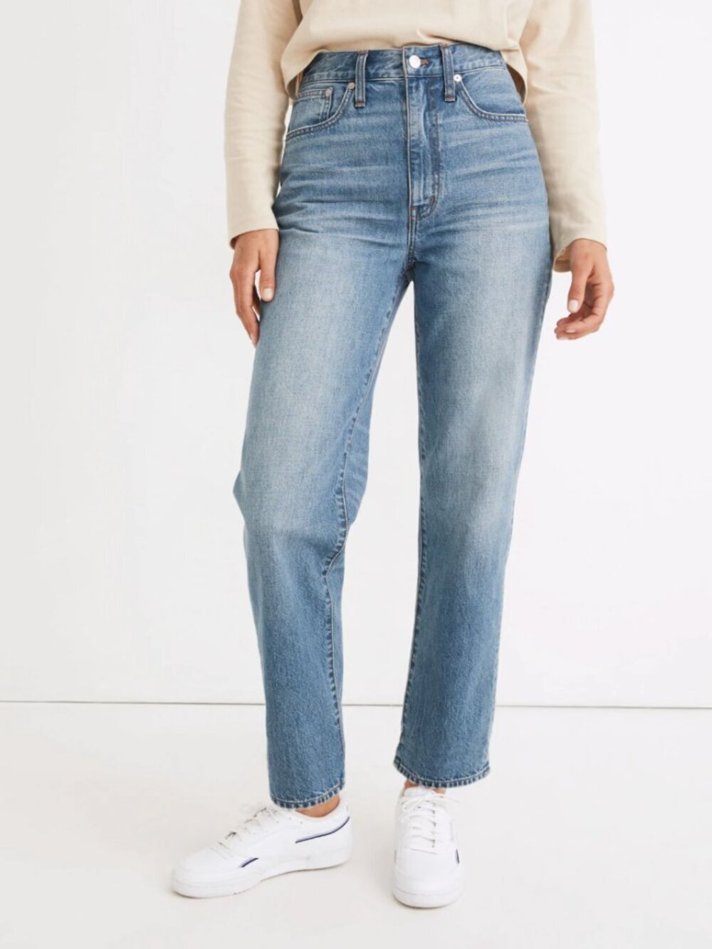 Madewell The Perfect Vintage Straight Jean (30) - Picture 3 of 7